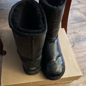 Ugg Boots size 7 Black